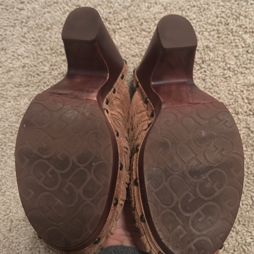 ugg clogs - Picture 2 of 4